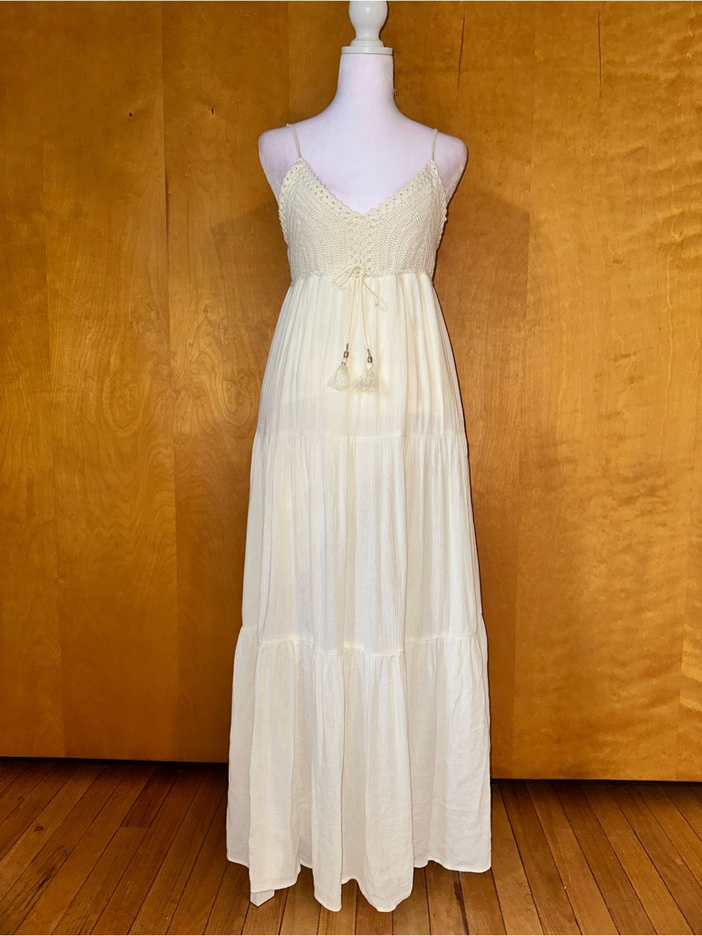 American Eagle Outfitters Cream Crochet-Bodice Spaghetti-Strap Maxi Dress